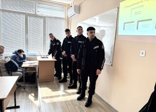 Курсанти от Академията на МВР посетиха гимназии в София, Пловдив и Варна
