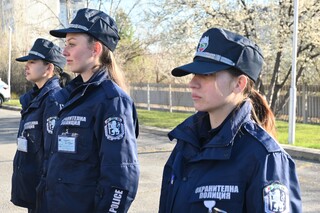 115 стажанти преминават обучителен курс за младши изпълнителски длъжности в АМВР