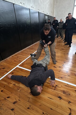 Един от най-добрите международни полицейски инструктори гостува на Академията на МВР