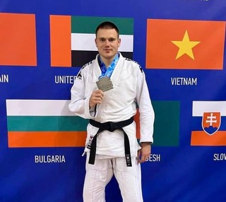 Курсант Светлин Занков донесе сребърен медал за България от Световното първенство по джу-джицу за младежи