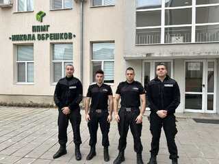 Габрово, Елхово, Казанлък, Златоград и Мадан посетиха наши курсанти в рамките на информационната кампания „Обучение в АМВР“.