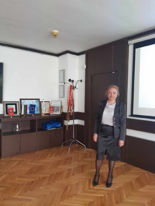 Ст. преподавател Диана Божанова от Академията на МВР успешно защити дисертация по докторска програма „Психология на дейността“