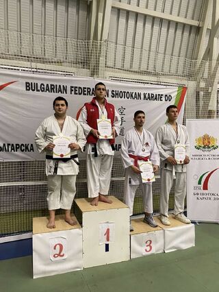 Курсант от АМВР извоюва отличие от XIX Национално първенство по шотокан карате до