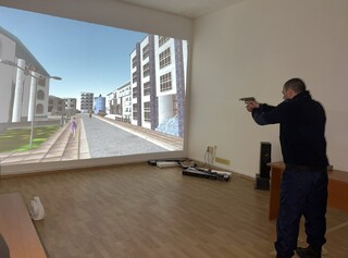 Занятие на тема „Използване на оръжие от полицейските органи“ се проведе със стажанти в ЦСПП – Варна