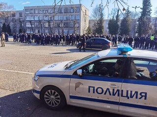 Служители от районните управления при ОД на МВР – Пазарджик взеха участие в обучение за тактически действия при преследване на МПС