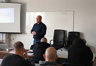 Двуседмичен курс „Охрана на лица от органите на МВР“ започна в Академията на МВР