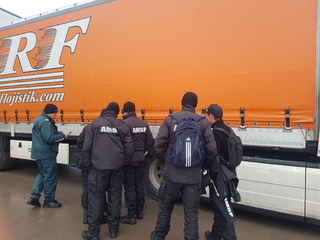 Практическо занятие по учебната дисциплина „Организация на граничните проверки“ се проведе с курсанти от Академията на МВР на ГКПП „Калотина“