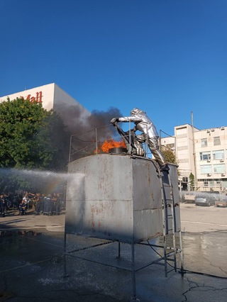 Практически занятия на плаца по пожаростроева подготовка се проведоха в ЦСПП по ПБЗН – Варна