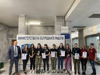 Пореден успех в стрелбата за курсанти от Академията на МВР