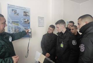 Курсанти от специалност „Гранична полиция“ проведоха практическо занятие на ГКПП „Калотина“