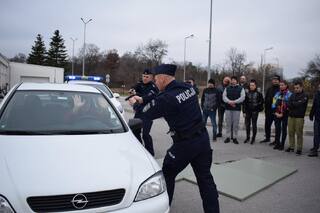 Преподаватели от Полицейската академия в гр. Шчитно посетиха Академията на МВР