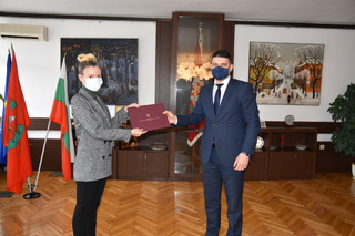 Връчиха дипломи на докторанти на АМВР