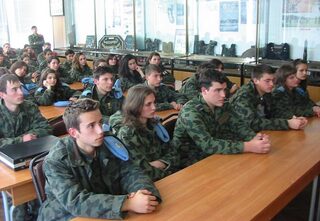 Семинар-дискусия на тема “Децата и насилието” със средношколци от СУБ “ Васил Левски”- гр. Панагюрище