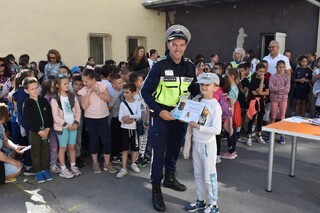 Беседи по пътна безопасност проведе инспектор Георги Василев от сектор „Пътна полиция“ с учениците на ОУ „Св. Патриарх Евтимий“