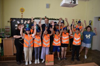 ОДМВР награди победителите в областния кръг на конкурс за рисунка „Аз и детското полицейско управление“