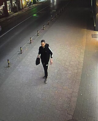 Полицията издирва мъж, заподозрян за кражба в Пловдив