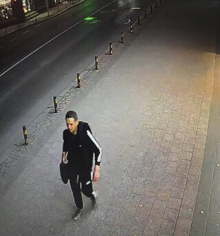 Полицията издирва мъж, заподозрян за кражба в Пловдив