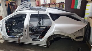 Депо за укриване и разглобяване на крадени автомобили разкриха криминалисти от СДВР и Четвърто РУ