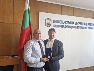 Директорът на СДВР връчи почетни медали „България в Шенген“