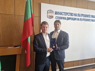 Директорът на СДВР връчи почетни медали „България в Шенген“