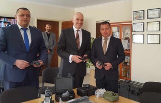 Посланикът на Великобритания в България Н.Пр. Натаниъл Kопси връчи дарение на Главна дирекция „Гранична полиция“