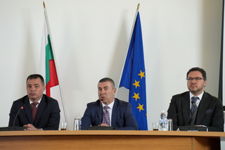 Министър Митов: Основната заслуга за членството в Шенген е ваша. Зад нас не е само България, зад нас е Европа