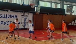 ОБЛАСТЕН ТУРНИР ПО СТРИЙТБОЛ ПОД НАСЛОВ „ВАКАНЦИЯ ЗДРАВЕЙ! ДА ИГРАЕМ БЕЗОПАСНО! 2025“ ЩЕ СЕ ПРОВЕДЕ УТРЕ В РУСЕ
