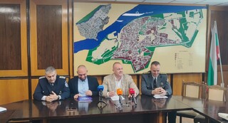 ПОЛИЦИЯТА И ПОЖАРНАТА В РУСЕ ПРЕДПРИЕМАТ КОМПЛЕКС ОТ МЕРКИ ЗА БЕЗОПАСНИ ПРАЗНИЦИ И ПЪТУВАНЕ ПО ВЕЛИКДЕН