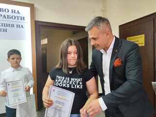 Рисунки на  малки художници от област Шумен ще участват на национално ниво в конкурса „Аз и детското полицейско управление“