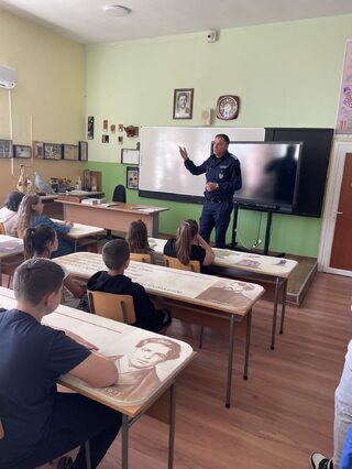 Беседа  за пътна  безопасност  и вредата от употреба на наркотични вещества