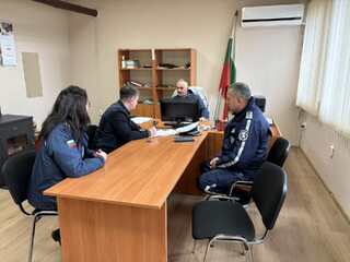 Мобилни екипи в малките и отдалечени населени места