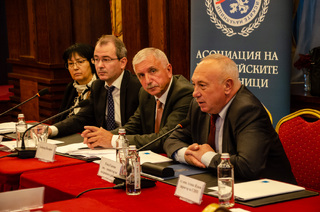 Kръгла маса на тема „Правни и организационни проблеми при превенцията и противодействието на домашното насилие“