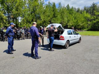 Колко е важно да можеш да разчиташ на колегата до теб сподели от личен опит служител на РУ – Казанлък пред стажанти
