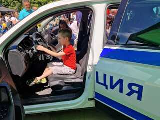 Честит празник, мили деца!