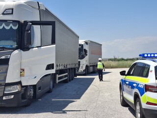 Специализирана операция за контрол над водачи на тежкотоварни моторни превозни средства на пловдивския участък на АМ „Тракия“