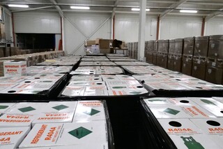 Служители на Икономическа полиция СДВР установиха 918 флакона с райски газ и близо четири тона с фреон