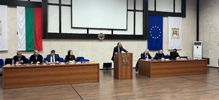 Между ОДМВР- Благоевград, Областна администрация- Благоевград и кметовете на общини в областта се проведе среща във връзка с текущи въпроси, касаещи обществения ред и сигурността
