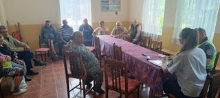 Полицейски служители от районното управление в Нови пазар осъществиха срещи с възрастни хора