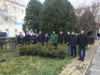 ОДМВР-Благоевград с участие в кампанията “Купи елхичка, помогни”