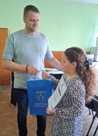 Началникът на РУ-Ихтиман награди победителите в конкурса „Аз и Детското полицейско управление“