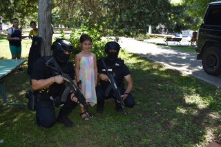 Служителите на ОДМВР – В. Търново отбелязаха професионалния си празник с децата на Старопрестолния град