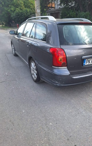 Пияна шофьорка, ударила последователно два паркирани автомобила и ранила възрастна жена е задържана от служители на ОДМВР – Перник