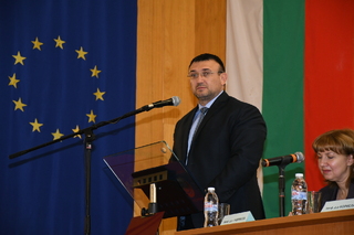 Министър Маринов: Положителните оценки от европейските ни партньори доказват, че сме предприели правилна посока за последователни и целенасочени мерки по превенцията и противодействието на корупцията 
