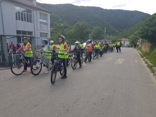Дейността на РУ-Банско по Национална програма „Работа на полицията в училищата“ приключи с велопоход