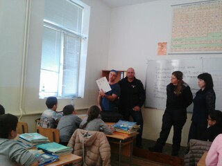 Ученици от Банско, Добринище и с.Места се запознаха с дейността на полицейските служители при запазване на местопроизшествие и снемане на пръстови отпечатъци