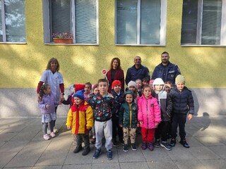Полицейски служители от участъка на полицията в Хитрино проведоха тематични обучения по безопасност на движение