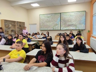 Полицейски служители от ОДМВР- Шумен започнаха обучителни занятия с ученици от шуменски училища