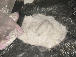 Столични полицаи откриха голямо количество наркотични вещества при спецакция