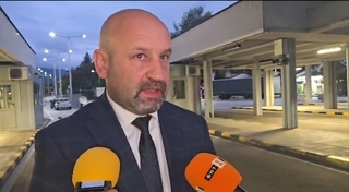Гранични полицаи задържаха укрити в камион китайци, задържан е и шофьорът