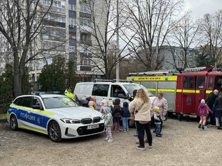 СЛУЖБА, ЧЕСТ И ПРИЗНАТЕЛНОСТ – РУСЕ ОТБЕЛЯЗА ДЕНЯ НА ПОЛИЦИЯТА